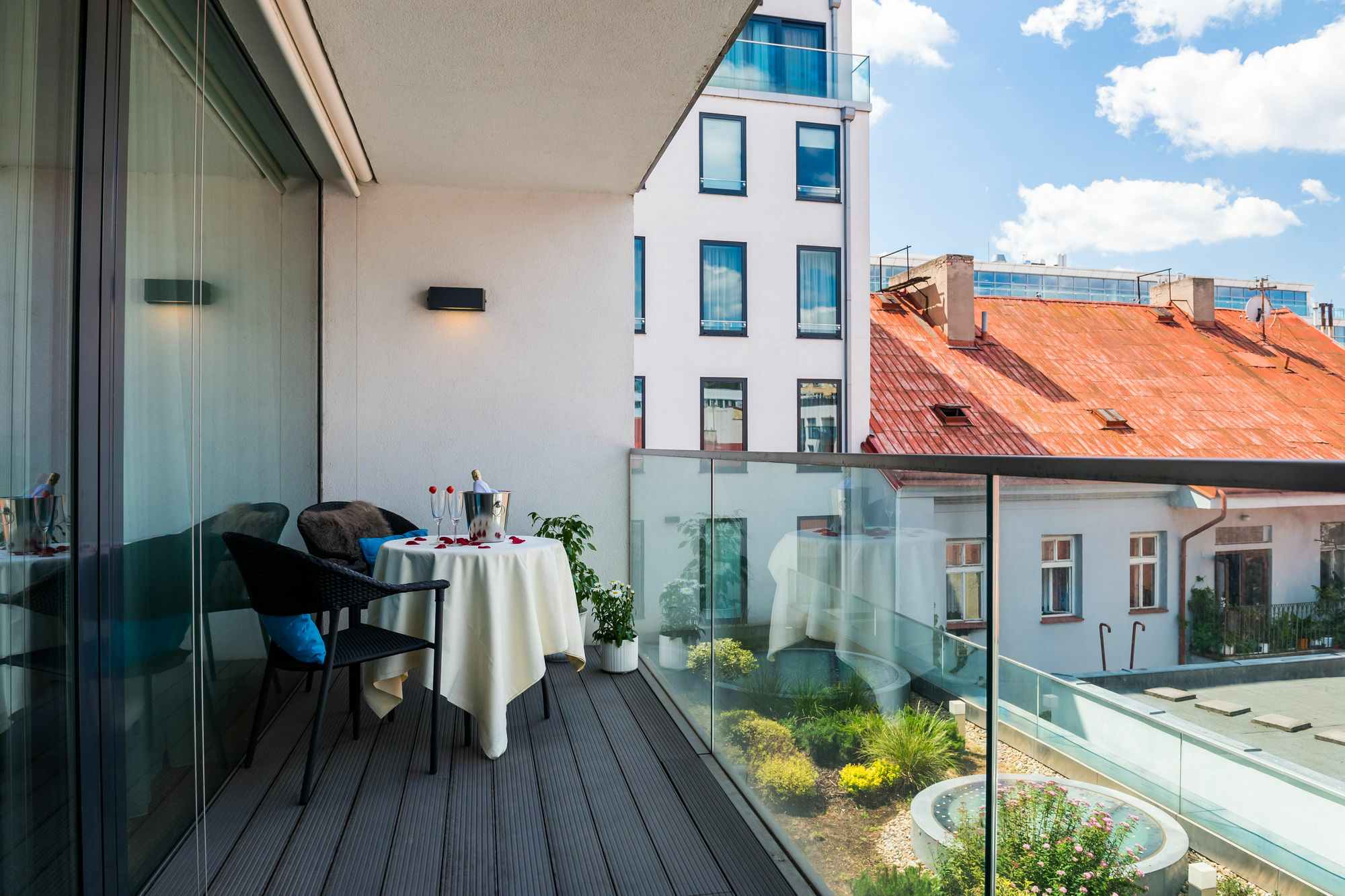 安普瑞特卡林公寓式酒店 布拉格 外观 照片